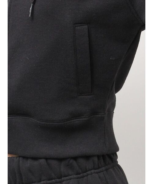 DC(ディーシー)の「GYDA×DC OE LOGOショートスウェットZIP UPパーカー(パーカー・レディース・グリーン/オフホワイト/ブラック・FREE)」の16枚目の写真