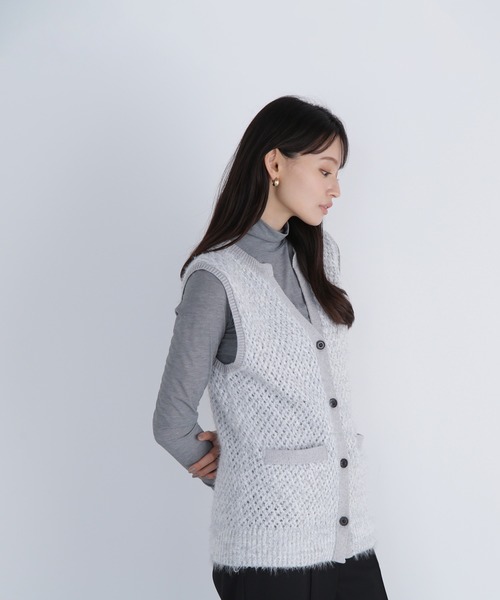 NATURAL BEAUTY BASIC（ナチュラルビューティーベーシック）の「◇フェザーヤーンボクシーベスト（ベスト・レディース・グレー/ブラウン/オフホワイト・FREE）」の3枚目の写真