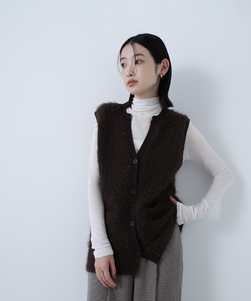 NATURAL BEAUTY BASIC（ナチュラルビューティーベーシック）の「◇フェザーヤーンボクシーベスト（ベスト・レディース・グレー/ブラウン/オフホワイト・FREE）」の7枚目の写真