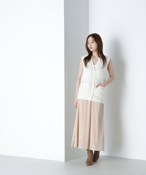 NATURAL BEAUTY BASIC（ナチュラルビューティーベーシック）の「◇フェザーヤーンボクシーベスト（ベスト・レディース・グレー/ブラウン/オフホワイト・FREE）」の17枚目の写真