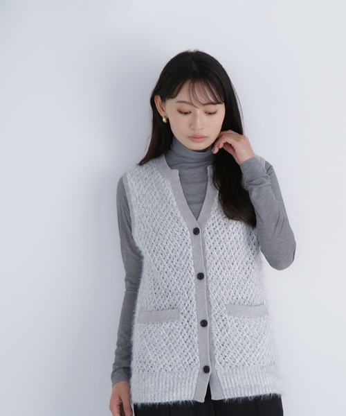 NATURAL BEAUTY BASIC（ナチュラルビューティーベーシック）の「◇フェザーヤーンボクシーベスト（ベスト・レディース・グレー/ブラウン/オフホワイト・FREE）」の13枚目の写真