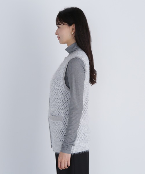NATURAL BEAUTY BASIC（ナチュラルビューティーベーシック）の「◇フェザーヤーンボクシーベスト（ベスト・レディース・グレー/ブラウン/オフホワイト・FREE）」の14枚目の写真