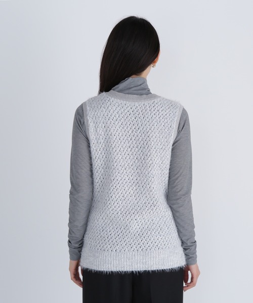 NATURAL BEAUTY BASIC（ナチュラルビューティーベーシック）の「◇フェザーヤーンボクシーベスト（ベスト・レディース・グレー/ブラウン/オフホワイト・FREE）」の15枚目の写真