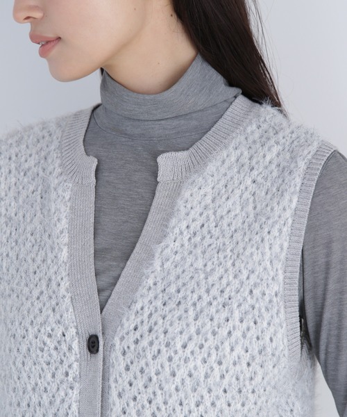 NATURAL BEAUTY BASIC（ナチュラルビューティーベーシック）の「◇フェザーヤーンボクシーベスト（ベスト・レディース・グレー/ブラウン/オフホワイト・FREE）」の16枚目の写真