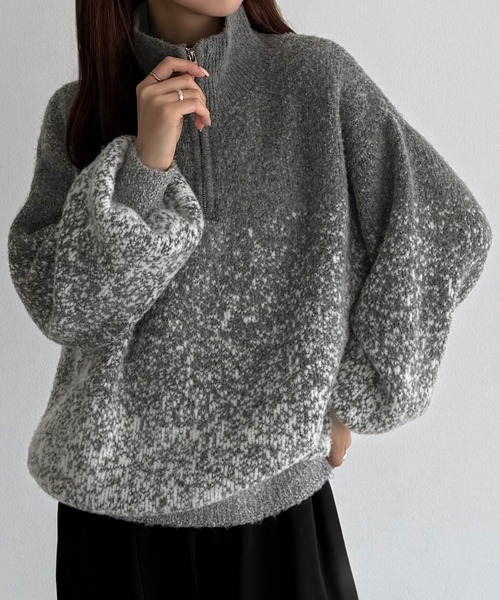 callautia(カラウティア)の「ハーフジップグラデーションニット(ニット/セーター・レディース・チャコール/ベージュ/ブルー・MEDIUM/LARGE)」の2枚目の写真