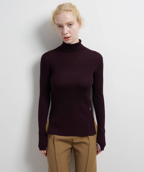 LANVIN en Bleu（ランバンオンブルー）の「カラーポイントリブタートル（ニット/セーター・レディース・オフホワイト/オレンジ/パープル/ボルドー/ブラック・38）」の4枚目の写真