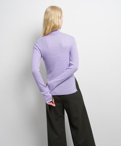 LANVIN en Bleu（ランバンオンブルー）の「カラーポイントリブタートル（ニット/セーター・レディース・オフホワイト/オレンジ/パープル/ボルドー/ブラック・38）」の19枚目の写真