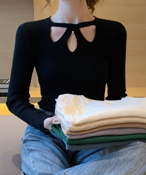 shoppinggo(ショッピングゴー)の「ニットトップス ツイスト ラウンドネック レディース トップス シンプル 通勤 オフィス 秋冬 ショート丈(ニット/セーター・レディース・ブラック/ブルー/グレー/ホワイト/ベージュ・FREE)」の16枚目の写真