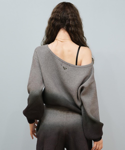ROXY（ロキシー）の「ROXY/ロキシーセーター グラデージョンニット オフショルダー 2WAY RSR254008（ニット/セーター・レディース・ブラウン系その他2/グレー系その他/ブルー系その他・2XS/M/L）」の6枚目の写真
