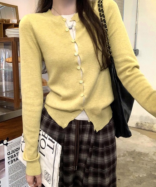 by LEGNA（バイレグナ）の「フェイクレイヤード ニットカーディガン（ニット/セーター・レディース・イエロー/ホワイト/ベージュ系/ライトグレー/レッド/ダークグレー/ネイビー/ブラック・FREE）」の7枚目の写真