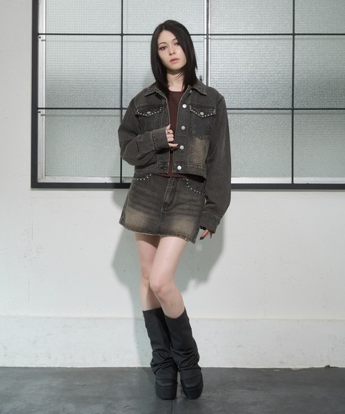 ENVYM（アンビー）の「スタッズコンパクトデニムジャケット（デニムジャケット・レディース・ブラック/ブルー・FREE）」の10枚目の写真