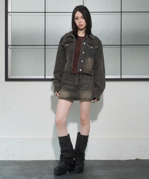 ENVYM（アンビー）の「スタッズコンパクトデニムジャケット（デニムジャケット・レディース・ブラック/ブルー・FREE）」の12枚目の写真