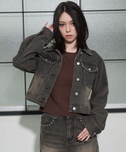 ENVYM（アンビー）の「スタッズコンパクトデニムジャケット（デニムジャケット・レディース・ブラック/ブルー・FREE）」の5枚目の写真