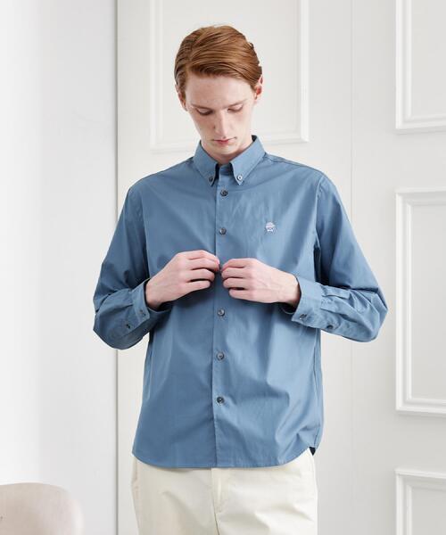 TAKEO KIKUCHI(タケオキクチ)の「【LIMITED】ワンポイント刺繍ボタンダウンシャツ(シャツ/ブラウス・メンズ・ネイビー/ベージュ/モスグリーン/ホワイト/チャコールグレー・01/02/03/04)」の4枚目の写真