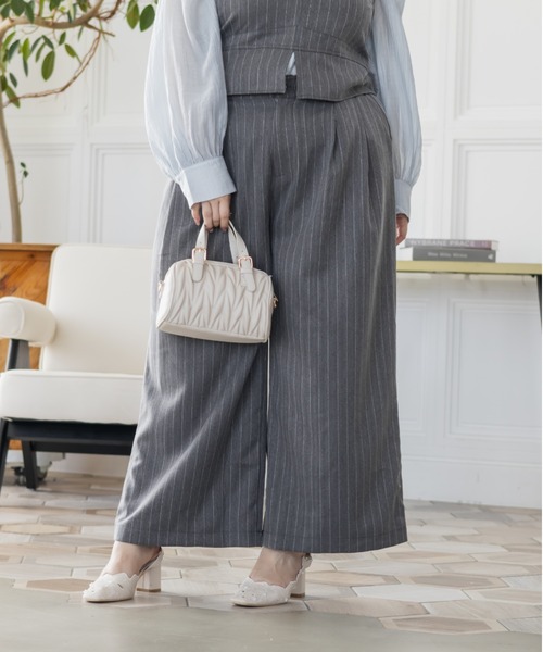 CLETTE（クレット）の「CLETTEオリジナルストライプ柄ワイドパンツ（その他パンツ・レディース・ネイビー/グレー/ブラウン・LL/4L/3L）」の2枚目の写真
