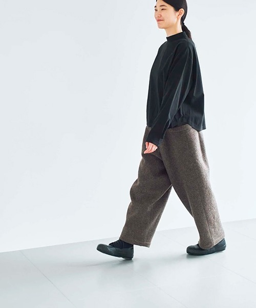 ata(アタ)の「ata pants 3. / 圧縮ウールパンツ(その他パンツ・レディース・ブラウン/ネイビー・MEDIUM)」の2枚目の写真