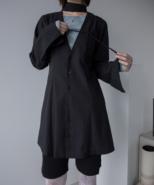 VACANCY(ヴァカンシー)の「フロントベルトワンピースジャケット(ワンピース・レディース・ブラック/グレー・LARGE/MEDIUM)」の2枚目の写真