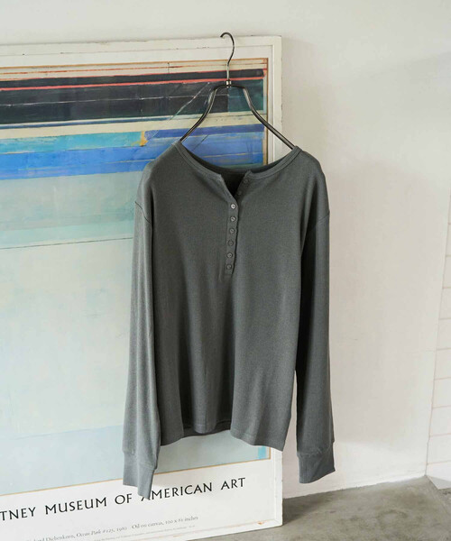 限定展開 Ginger ヘンリーネック ロング スリーブ トップス（T