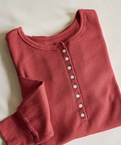 セール】限定展開 Ginger ヘンリーネック ロング スリーブ トップス（T