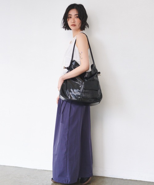 FMiBL(ファミル)の「ソフトフェイクレザーアウトポケットBAG(ショルダーバッグ・レディース・ブラック/シルバー/ホワイト・FREE)」の21枚目の写真