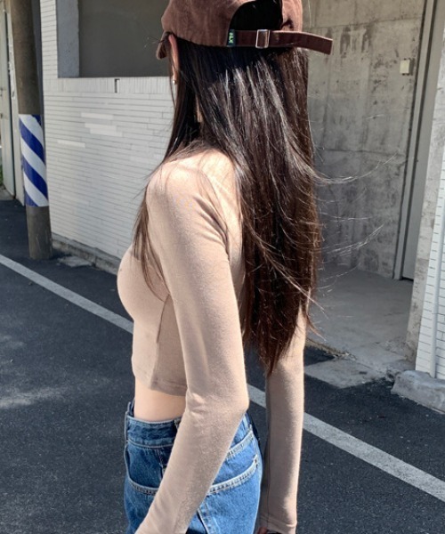 Vipoa（ヴィポア）の「ハイネックメッセージプリントカットソー（Tシャツ/カットソー・レディース・アイボリー/ブラック/グリーン/ブルー/ブラウン・FREE）」の3枚目の写真