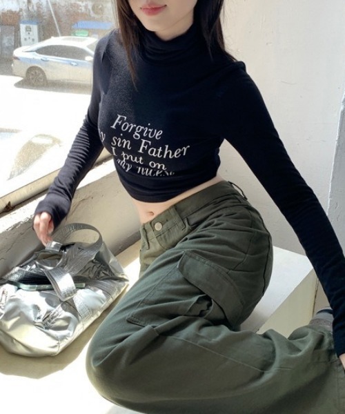 Vipoa（ヴィポア）の「ハイネックメッセージプリントカットソー（Tシャツ/カットソー・レディース・アイボリー/ブラック/グリーン/ブルー/ブラウン・FREE）」の12枚目の写真