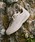 WHITE MOUNTAINEERING�i�z���C�g�}�E���e�j�A�����O�j�́u�yWhite Mountaineering/�z���C�g�}�E���e�j�A�����O�zWM×UMBRO MOTOR A1�i�X�j�[�J�[�j�v�b�x�[�W��