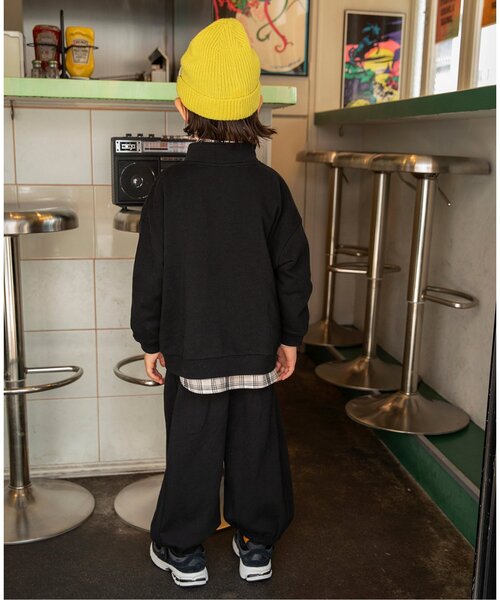 BREEZE(ブリーズ)の「【B NEWJACK・セットアップ可】ハーフジップトレーナー_ジュニア対応(スウェット・キッズ・ブラック/アイボリー・90/100/120/130/140/150/160/110)」の4枚目の写真