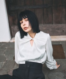 DRAPED TWIST BLOUSE