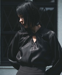 DRAPED TWIST BLOUSE