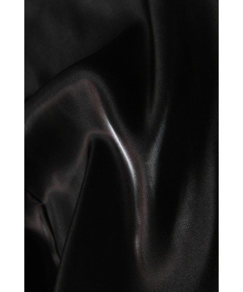 ARVELLIA(アルベリア)の「DRAPED TWIST BLOUSE(シャツ/ブラウス・レディース・ブラック/アイボリー・M)」の13枚目の写真