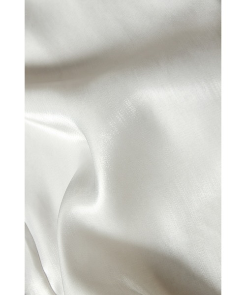 ARVELLIA(アルベリア)の「DRAPED TWIST BLOUSE(シャツ/ブラウス・レディース・ブラック/アイボリー・M)」の14枚目の写真