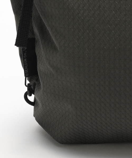 SEALSON(シールソン)の「SEALSON / シールソン H1 2WAY CROSSBODY BAG AGATE GREY(ショルダーバッグ・メンズ・チャコールグレー・FREE)」の8枚目の写真