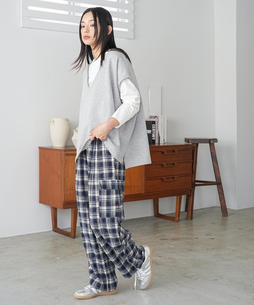 mili an deni(ミリアンデニ)の「ネルチェックカーゴイージーパンツ(カーゴパンツ・レディース・ネイビー/サックスブルー・M)」の7枚目の写真