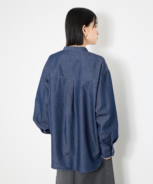Mac-House（マックハウス）の「Idnes Denim Band-Collar Shirt/デニムバンドカラーシャツ（シャツ/ブラウス・レディース・ブルー/ネイビー・M）」の7枚目の写真