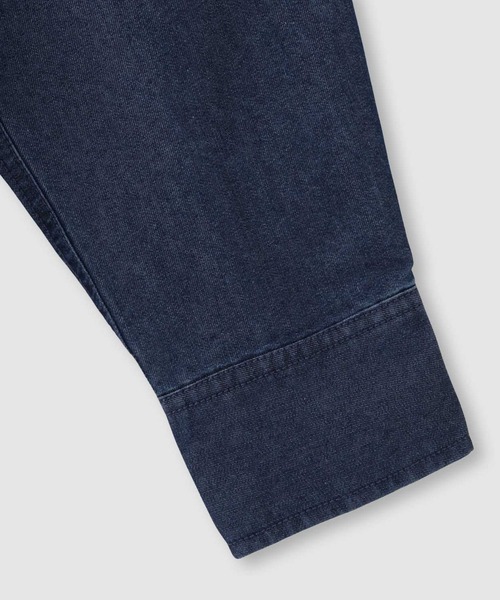 Mac-House（マックハウス）の「Idnes Denim Band-Collar Shirt/デニムバンドカラーシャツ（シャツ/ブラウス・レディース・ブルー/ネイビー・M）」の18枚目の写真