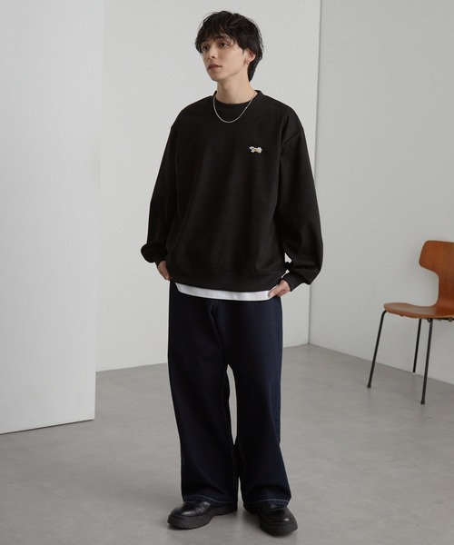 PENNEYS(ぺニーズ)の「PENNEYS/ペニーズ 別注 THE FOX ロゴ ワンポイント ワッペン刺繍 スウェードライク オーバーサイズ スウェット(スウェット・メンズ・アイボリー/ブラック/ネイビー/ダークグレー・L/M)」の6枚目の写真