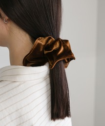 select MOCA（セレクトモカ）の「スクエアデザインベロアシュシュ（ヘアゴム）」