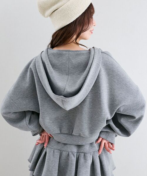 MAJESTIC LEGON（マジェスティックレゴン）の「【セットアップ対応】キラキララインストーンショートパーカー（パーカー・レディース・ブラック/チャコールグレー/ピンク/オフホワイト・MEDIUM）」の8枚目の写真