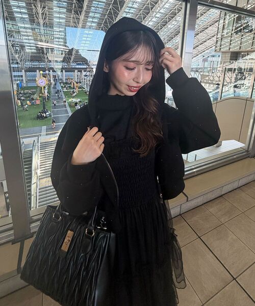 MAJESTIC LEGON（マジェスティックレゴン）の「【セットアップ対応】キラキララインストーンショートパーカー（パーカー・レディース・ブラック/チャコールグレー/ピンク/オフホワイト・MEDIUM）」の14枚目の写真