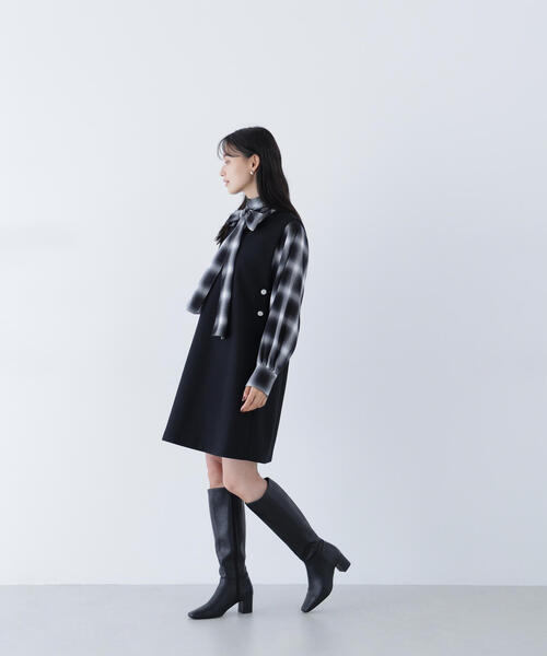 NATURAL BEAUTY BASIC（ナチュラルビューティーベーシック）の「◇圧縮ミニジャンスカ（ジャンパースカート・レディース・チャコールグレー/ブラック/オフホワイト・SMALL/MEDIUM）」の5枚目の写真