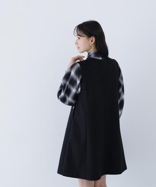 NATURAL BEAUTY BASIC（ナチュラルビューティーベーシック）の「◇圧縮ミニジャンスカ（ジャンパースカート・レディース・チャコールグレー/ブラック/オフホワイト・SMALL/MEDIUM）」の6枚目の写真