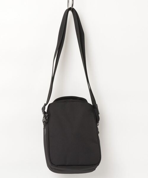 pacsafe(パックセーフ)の「PACKSAFE V Companion Crossbody パックセーフ コンパニオン ショルダーバッグ(ショルダーバッグ・メンズ・ネイビー/ブラック・FREE)」の19枚目の写真