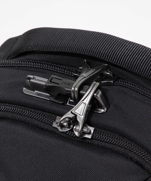 pacsafe(パックセーフ)の「PACKSAFE V Companion Crossbody パックセーフ コンパニオン ショルダーバッグ(ショルダーバッグ・メンズ・ネイビー/ブラック・FREE)」の13枚目の写真