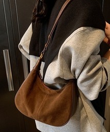 mebole | スエードハーフムーンショルダーバッグ(ショルダーバッグ)
