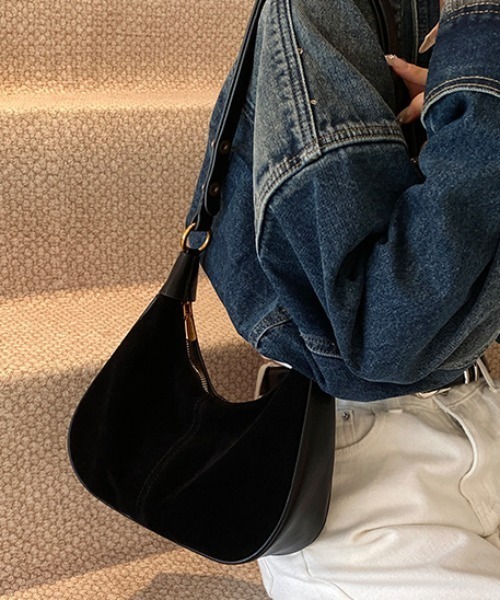 スエードハーフムーンショルダーバッグ（ショルダーバッグ）｜mebole