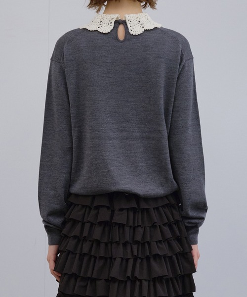 LE CIEL BLEU（ルシェルブルー）の「クロシェットカラーファインニットセーター / Crochet-Collar Fine Knit Sweater（ニット/セーター・レディース・ブラウン/グレー・36）」の4枚目の写真