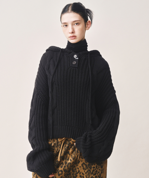 NICK&NICOLE(ニックアンドニコール)の「COZY BUTTON CABLE HOODIE KNIT_BLACK(ニット/セーター・レディース・その他・FREE)」の5枚目の写真