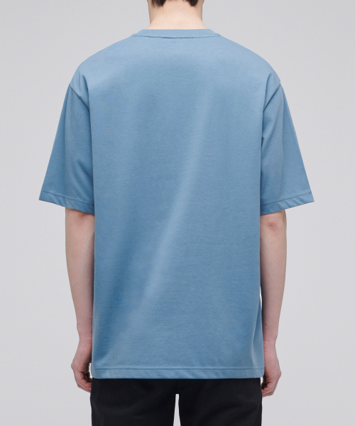 MUSINSA STANDARD（ムシンサスタンダード）の「[クールタンダード] リラックスフィットクルーネックTシャツ [ライトブルー]（Tシャツ/カットソー・メンズ・その他・SMALL/MEDIUM/LARGE/X-LARGE/XX-LARGE/XXX-LARGE）」の2枚目の写真