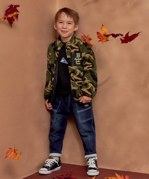 KP BOY（ケーピーボーイ）の「ワッペン 裏毛トレーナー 【吸湿発熱】（スウェット・キッズ・ブルー/ブラック・100cm/110cm/120cm/130cm/140cm）」の4枚目の写真